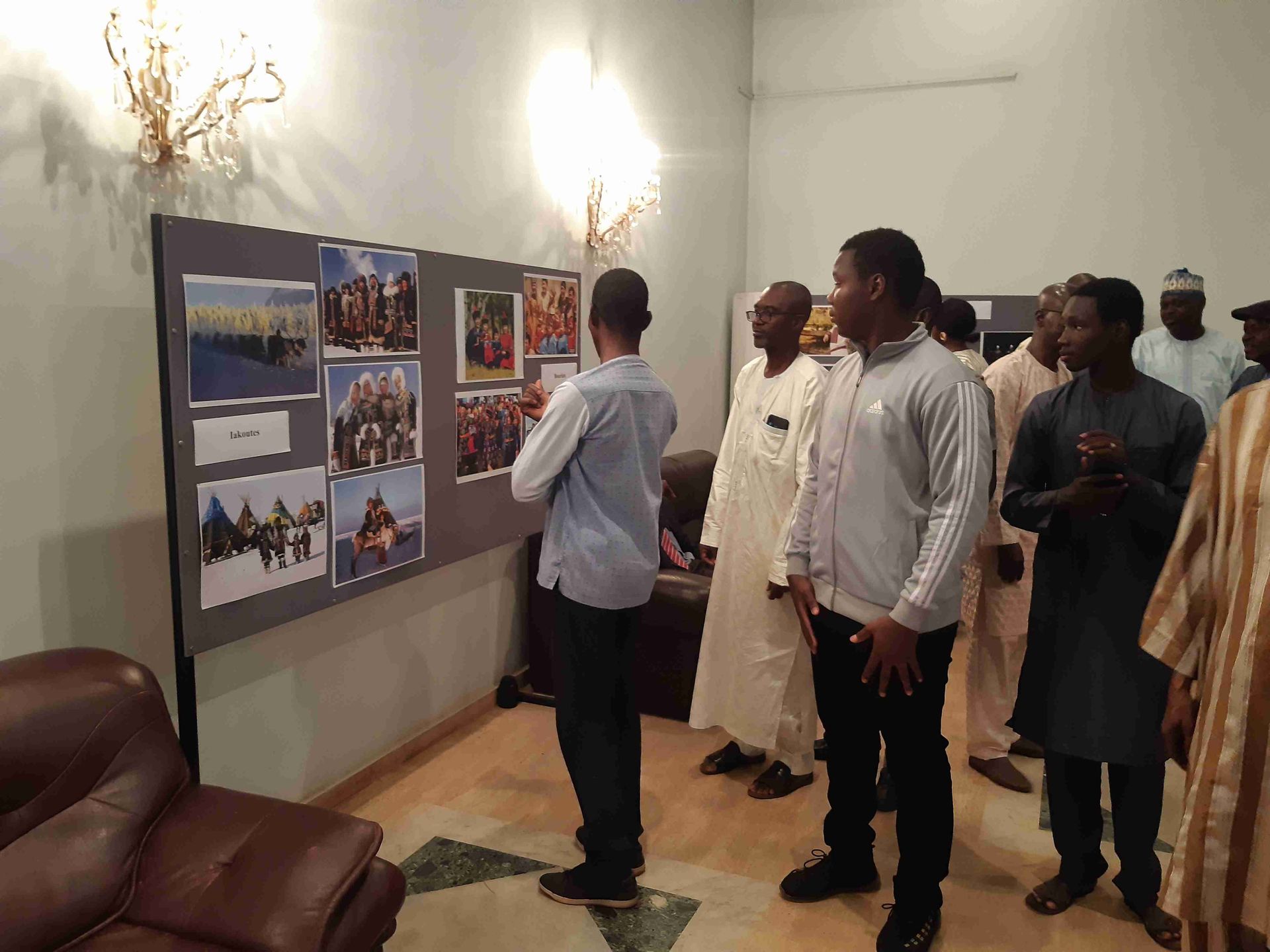 «Русский дом» в Мали провел выставку в честь Дня народного единства Весь мир