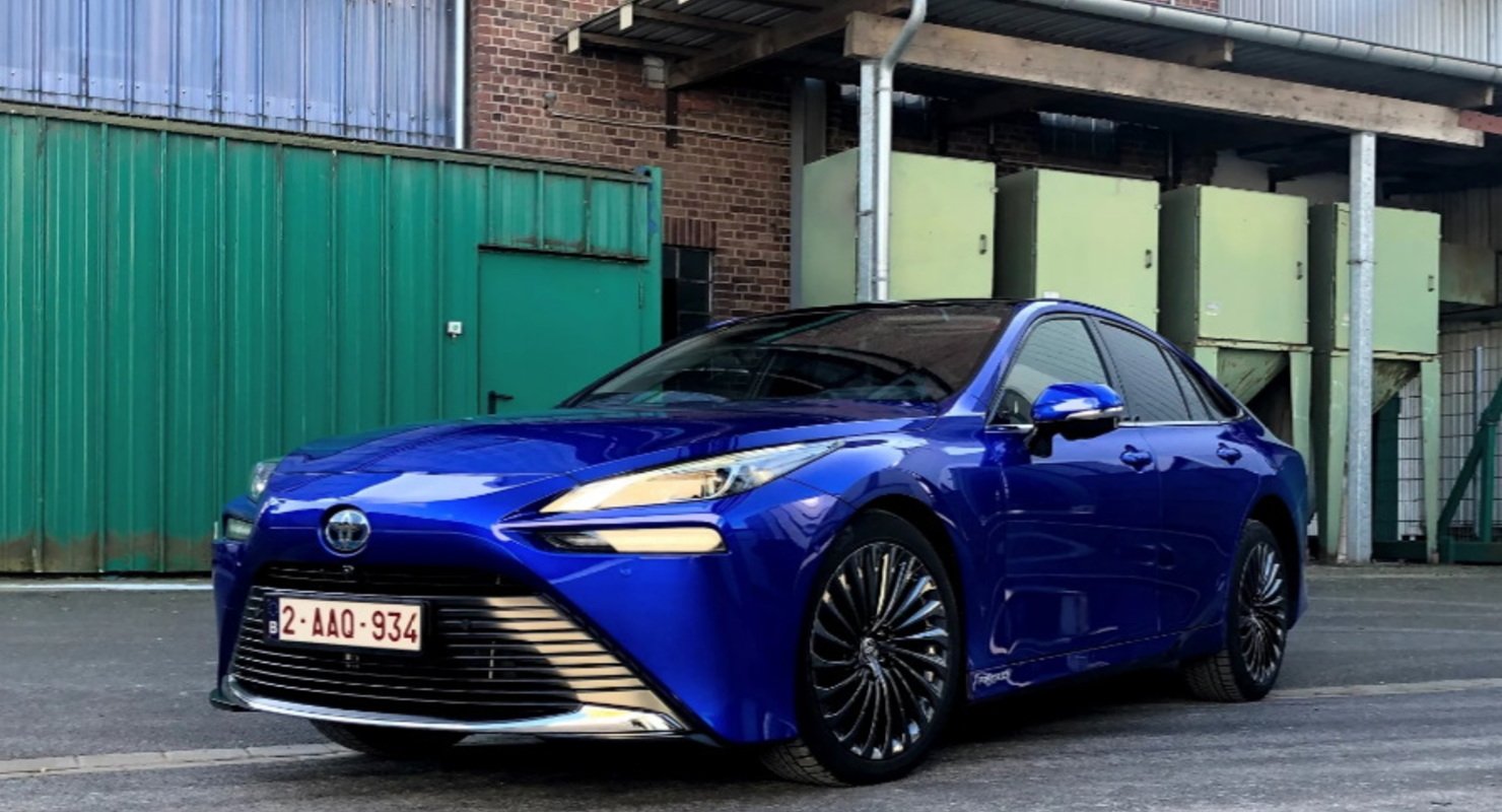 Toyota Mirai впечатляет высокой экономностью и устойчивостью к морозу