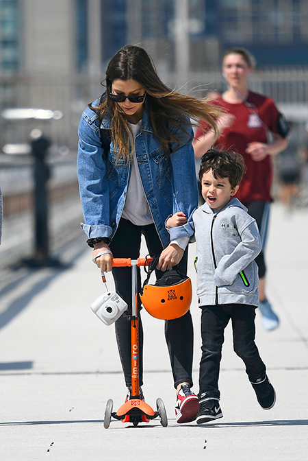 Как выглядит подросший сын Джастина Тимберлейка и Джессики Бил: новые фото с прогулки Как выглядит подросший сын Джастина Тимберлейка и Джессики Бил: новые фото с прогулки Дети,Дети знаменитостей