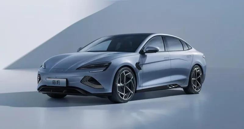 BYD получил прибыль в размере 2,4 миллиарда долларов США в 2022 году , что на 403%. Планируется продать 3,6 млн электромобилей в 2023 году