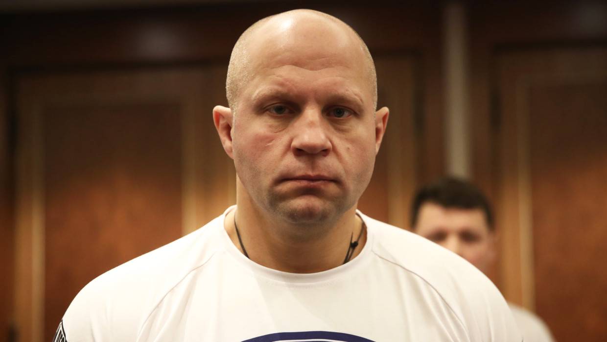 Емельяненко обрадовался победе всех российских бойцов на турнире Bellator в Москве