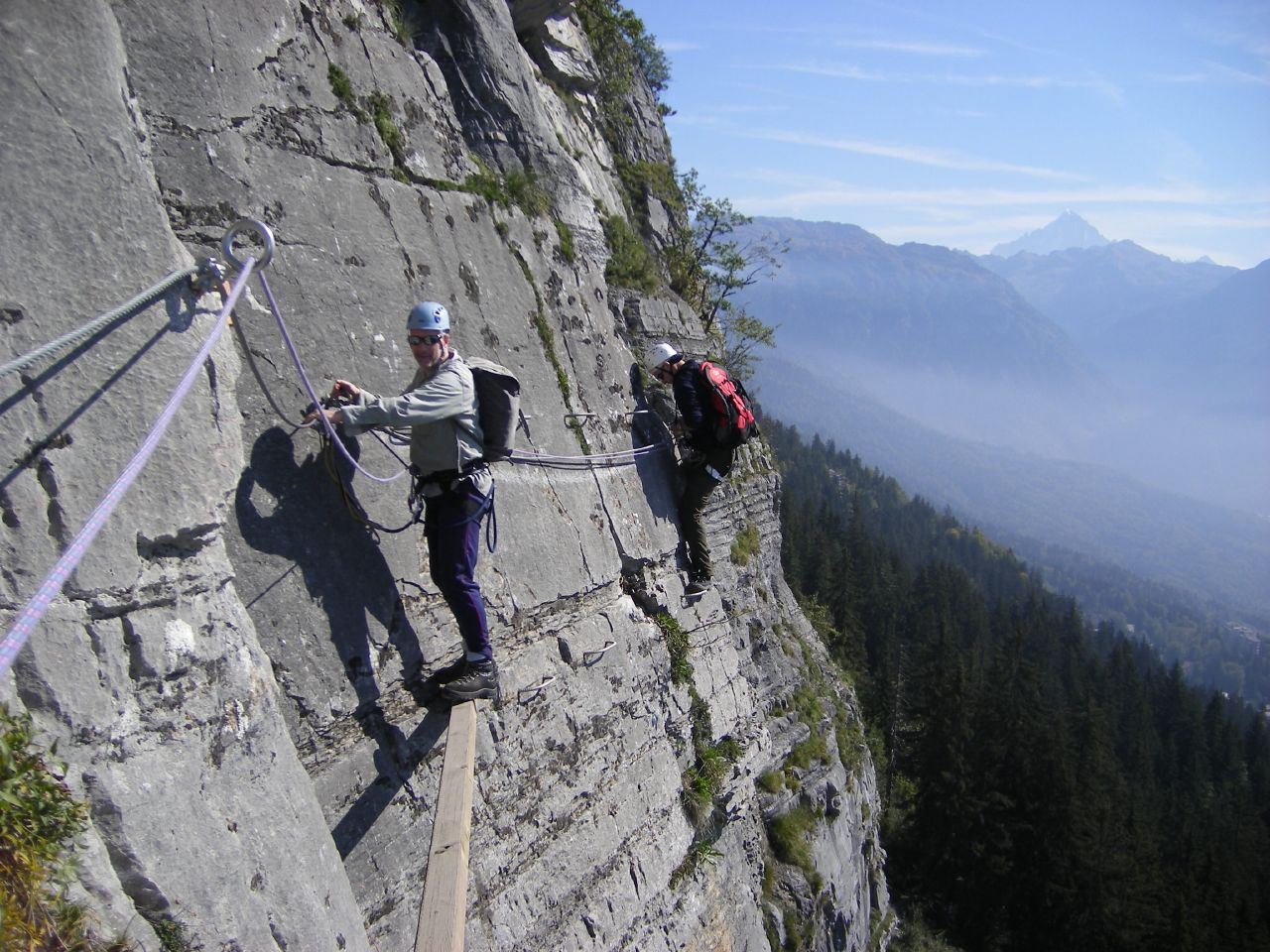 Via Ferrata - железная тропа - не дай бог кому-то на нее попасть! Via Ferrata - железная тропа - не дай бог кому-то на нее попасть!