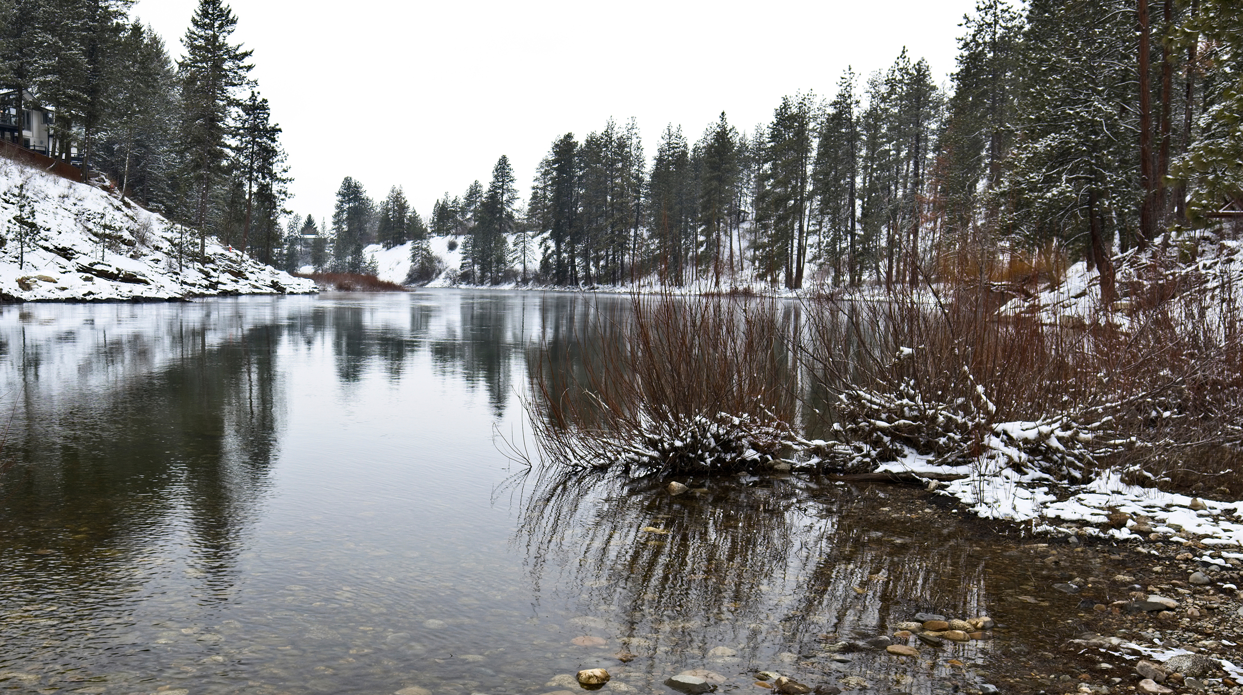 озеро теплое