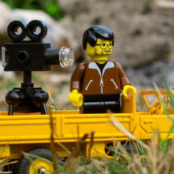 lego-filming-camera-Red-Platypus