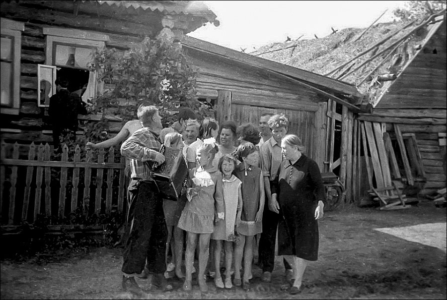 Дома - деревянные, люди - без понтов. Дома - деревянные, люди - без понтов. история