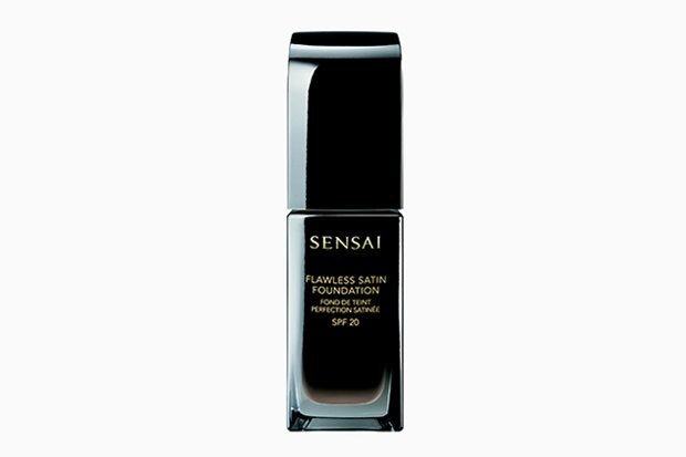 Тональный крем Sensai Flawless Satin Foundation с экстрактом императорского шёлка. Изображение № 3.