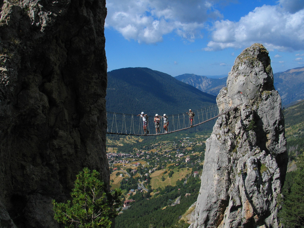 Via Ferrata - железная тропа - не дай бог кому-то на нее попасть! Via Ferrata - железная тропа - не дай бог кому-то на нее попасть!