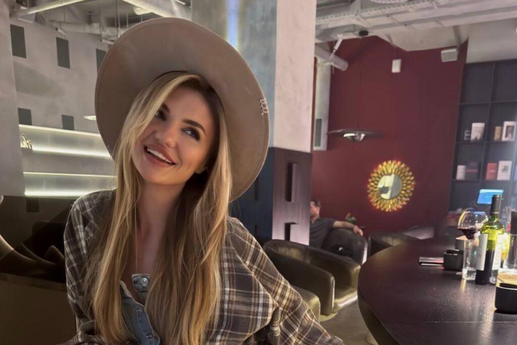 Старалась доказать, что достойна: SVETLAYA рассказала о работе с Filatov&Karas