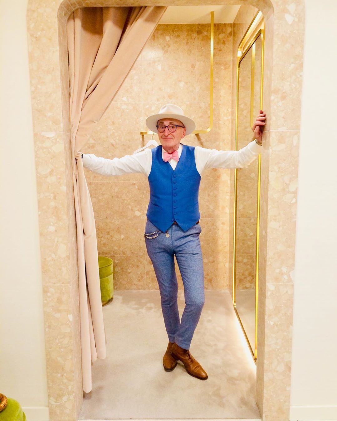 Элегантность и стиль – это про них. Показываем семь дедушек, которые дадут фору молодёжи Элегантность и стиль – это про них. Показываем семь дедушек, которые дадут фору молодёжи