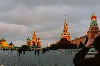 Раскрыт список запрещенных к проносу на парад Победы в Москве предметов