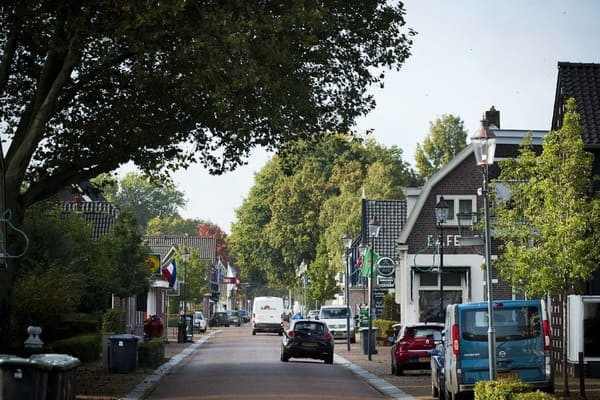 Власти Нидерландов решили ограничить скорость на дорогах до 100 км/час ради сокращения вредных выбросов