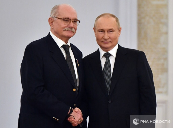 mihalkov-putin.jpg