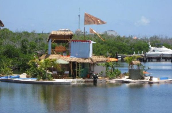 Искусственный остров из пластиковых бутылок Искусственный остров из пластиковых бутылок сделай сам