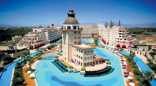 В Турции миллиардер построил шикарный отель «Mardan Palace»