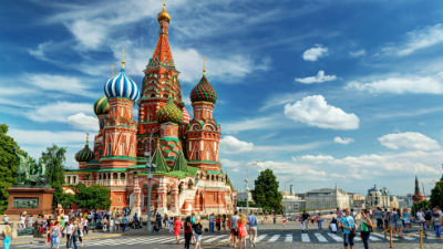 Иностранный турпоток в Россию упал на 50 процентов