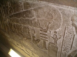 Dendera_light_002