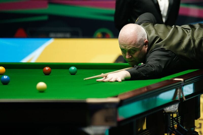 Джон Хиггинс в полуфинале встретится со своим другом Стивеном Магуайром (фото: WST)