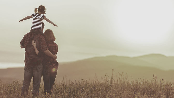 "МАМА И ПАПОЙ С ТОБОЙ!": МАТЕРИ БЕСЛАНА ОБРАТИЛИСЬ К ВЫЖИВШЕЙ НА КРЫМСКОМ МОСТУ ДЕВОЧКЕ