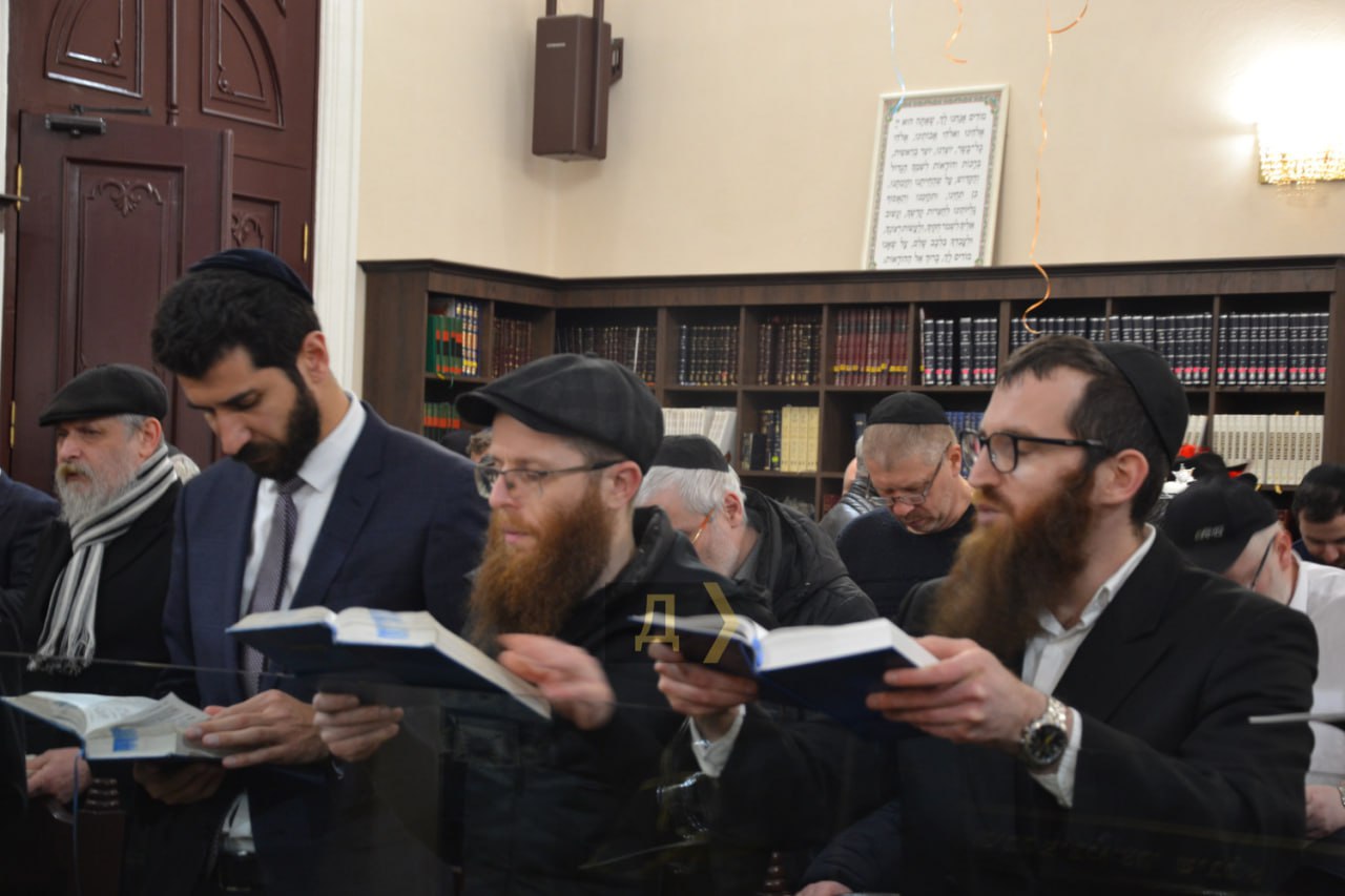 Как одесские евреи переодеваются в вышиванки под комментарии о газовых печах Как одесские евреи переодеваются в вышиванки под комментарии о газовых печах украина