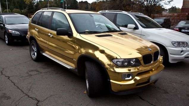 Полиция запретила ездить на «золотом» BMW X5 и эвакуировала машину Полиция запретила ездить на «золотом» BMW X5 и эвакуировала машину автомобили,автомобиль,автоновости,гибдд,машины,тюнинг