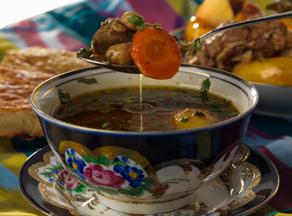 Сегодня я предлагаю давайте приготовить одно из самых вкусных татарских первых блюд - суп под странным названием Шурпа.-2