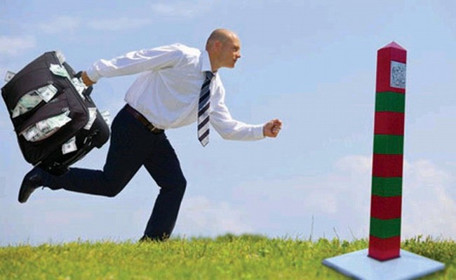 Михаил Поляков. Капиталы бегут из России, боясь перемен в крышующей их власти