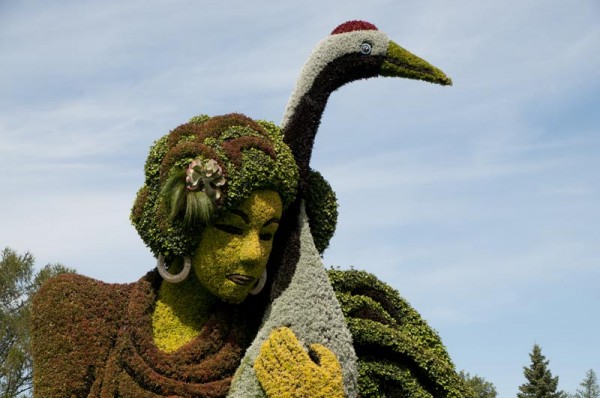 Выставка "зеленых" скульптур