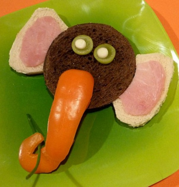 когда мужчина готовит еду 