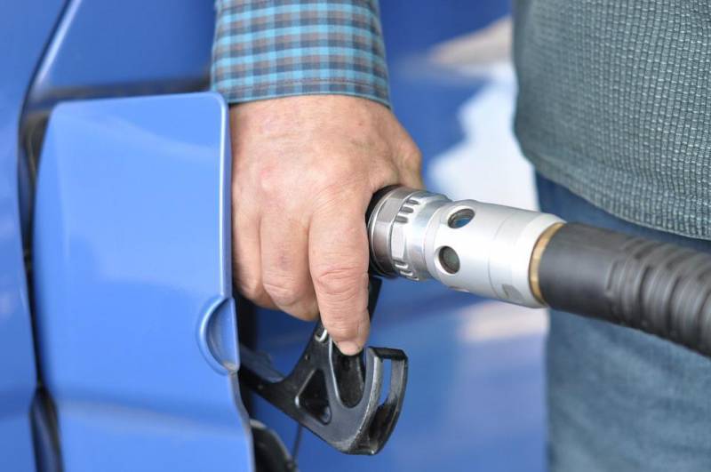 Стоимость бензина на Украине достигла 250 рублей за литр