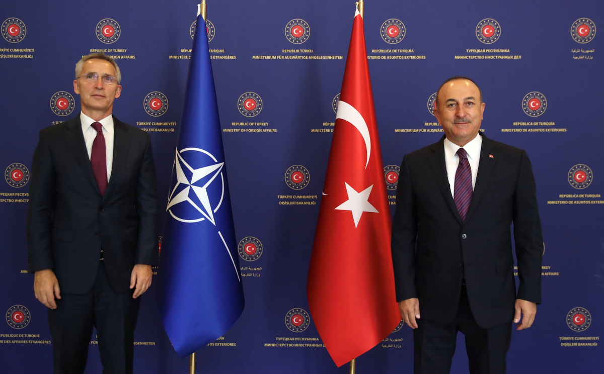 Последние годы турецкие политики регулярно поднимают вопрос о необходимости выйти из НАТО.-5