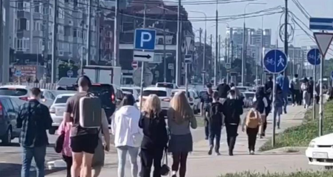Из-за ремонта на сетях в Краснодаре перекрыли улицу Московскую
