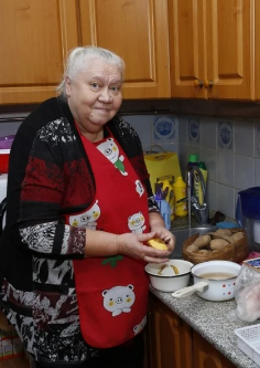 Галина Стаханова: «Мой отец был алкашом. Однажды он приехал, чтобы нас убить» актриса