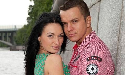 Cменила мошенника на уголовника: как сейчас выглядит и чем занимается Евгения Феофилактова из шоу «Дом 2» Евгения, после, проекте, Гусев, Феофилактова, только, Антона, отношения, всего, Антон, время, вместе, проекта, стала, замуж, парень, вышла, несколько, жизни, девушка