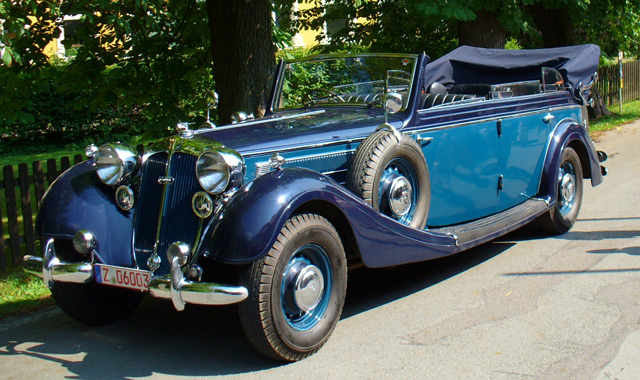 Автомобиль Horch 951A