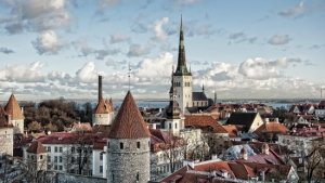 Эксперт объяснил, почему Эстония наплевала на правила ЕС и отказала украинцам во въезде