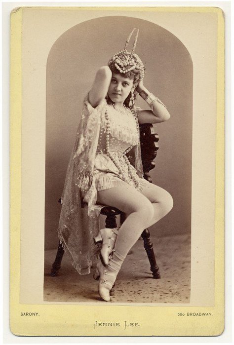 Красавицы прошлого Бетти, Пейдж, очень, пинап, сцену, фотография, иссинячерные, волосы, имидж, только, образ, стала, журнала, возрасте, стиле, детей, когда, всего, пришлось, месяцев