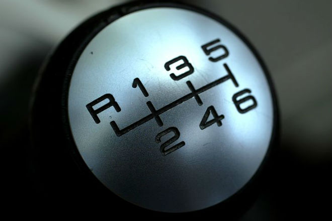 Секреты переключения передач, которые экономят бензин