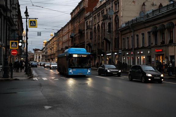 Автоэксперт Сажин: Запрет мигрантам водить автобусы «парализует» транспорт РФ