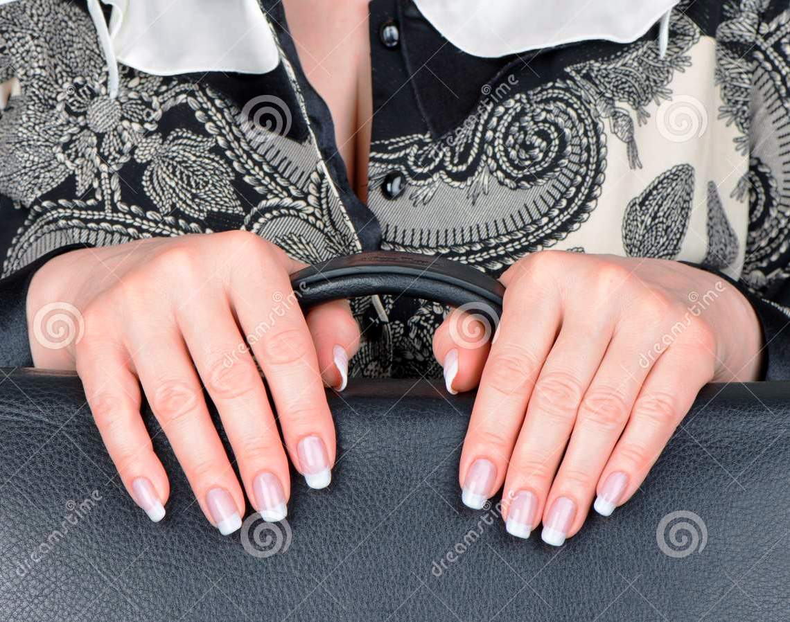 Женская рука. Всё, всё можно сказать по женской руке. Ну хорошо, почти всё!