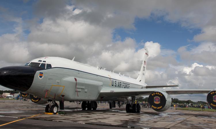  Самолет-разведчик RC-135U - его собрат стал виновником инцидента на Дальнем Востоке. Фото: Leonid Faerberg/Globalook