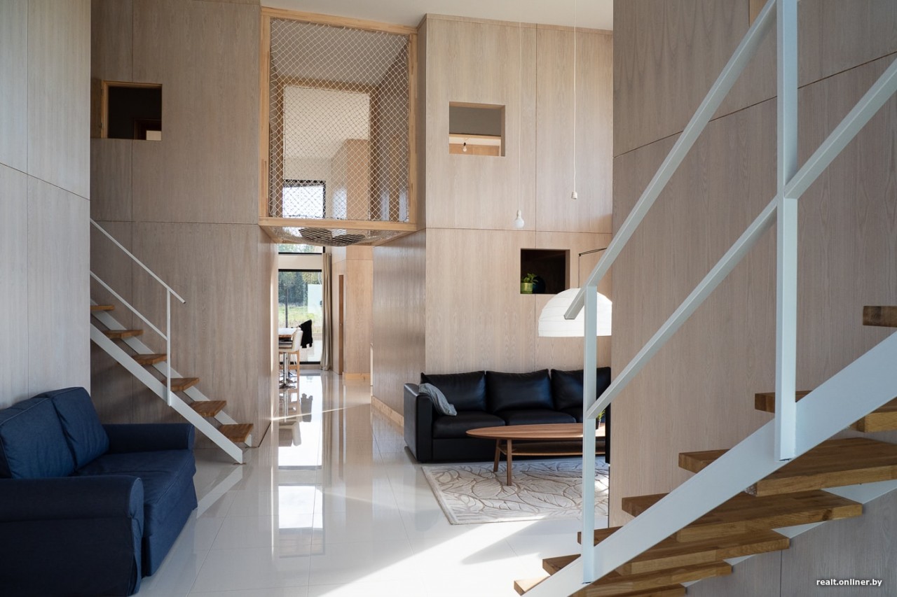 Помните семью из микродома на 16 «квадратах»? Посмотрите, какой удивительный коттедж она построила Помните семью из микродома на 16 «квадратах»? Посмотрите, какой удивительный коттедж она построила архитектура