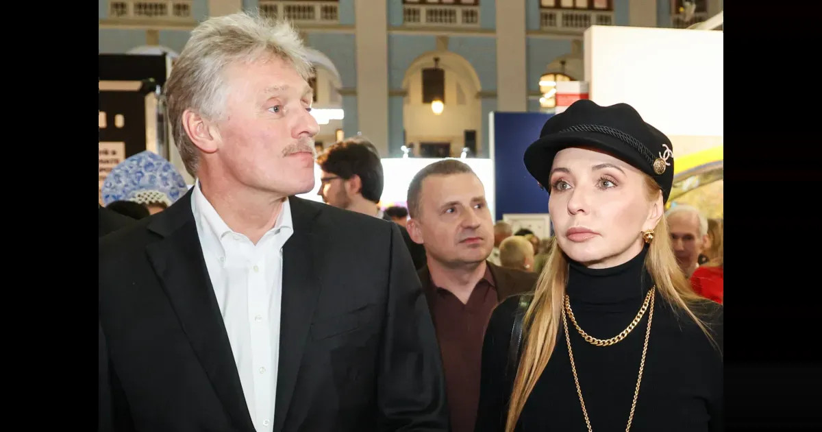 Редкий выход: Дмитрий Песков и Татьяна Навка посетили ярмарку современного искусства