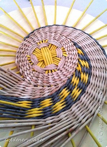 Мастер-класс Плетение Панно 40 см Спиральное плетение Бумага газетная Трубочки бумажные фото 39