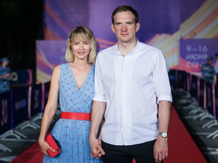 Андрей Бурковский с женой