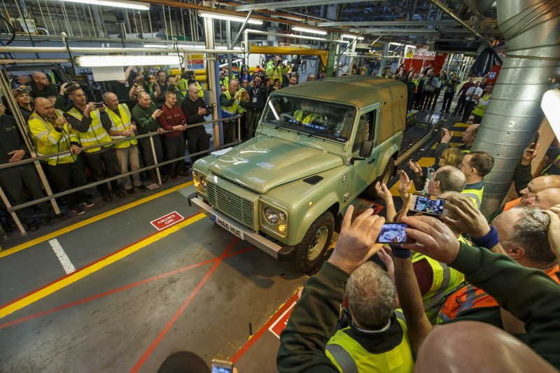 Land Rover свернула производство внедорожника Defender авто, история авто