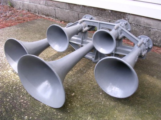 Кто изобрел автомобильный клаксон? авто,автомобили,тюнинг