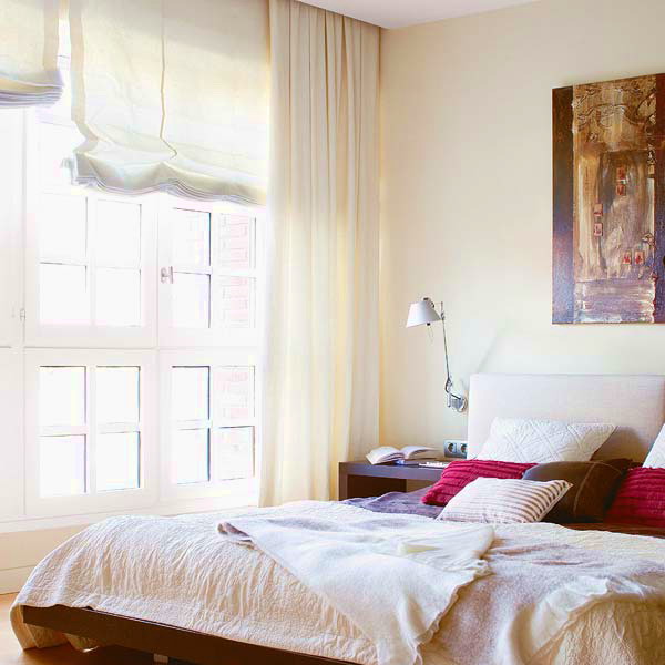Визуальный простор в маленькой спальне: 17 приемов, избавляющих от впечатления тесноты декор