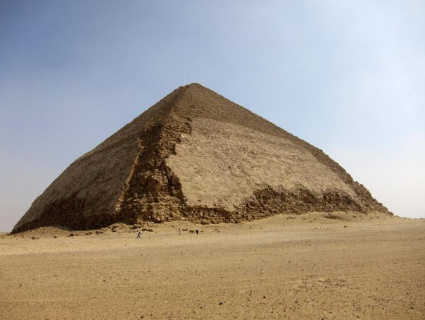 Ученые исследуют космические частицы из египетской пирамиды