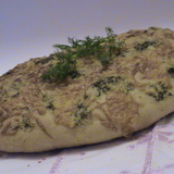 Хлеб с сыром и чесноком.