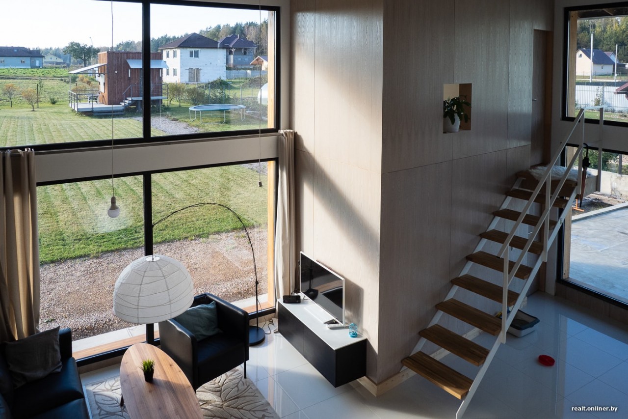 Помните семью из микродома на 16 «квадратах»? Посмотрите, какой удивительный коттедж она построила Помните семью из микродома на 16 «квадратах»? Посмотрите, какой удивительный коттедж она построила архитектура